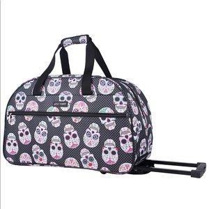betsey johnson skull suitcase
